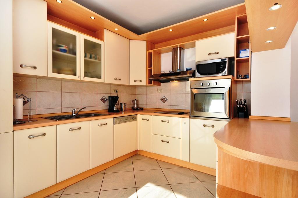 Apartment Luxury Cream Kaštela Zimmer foto